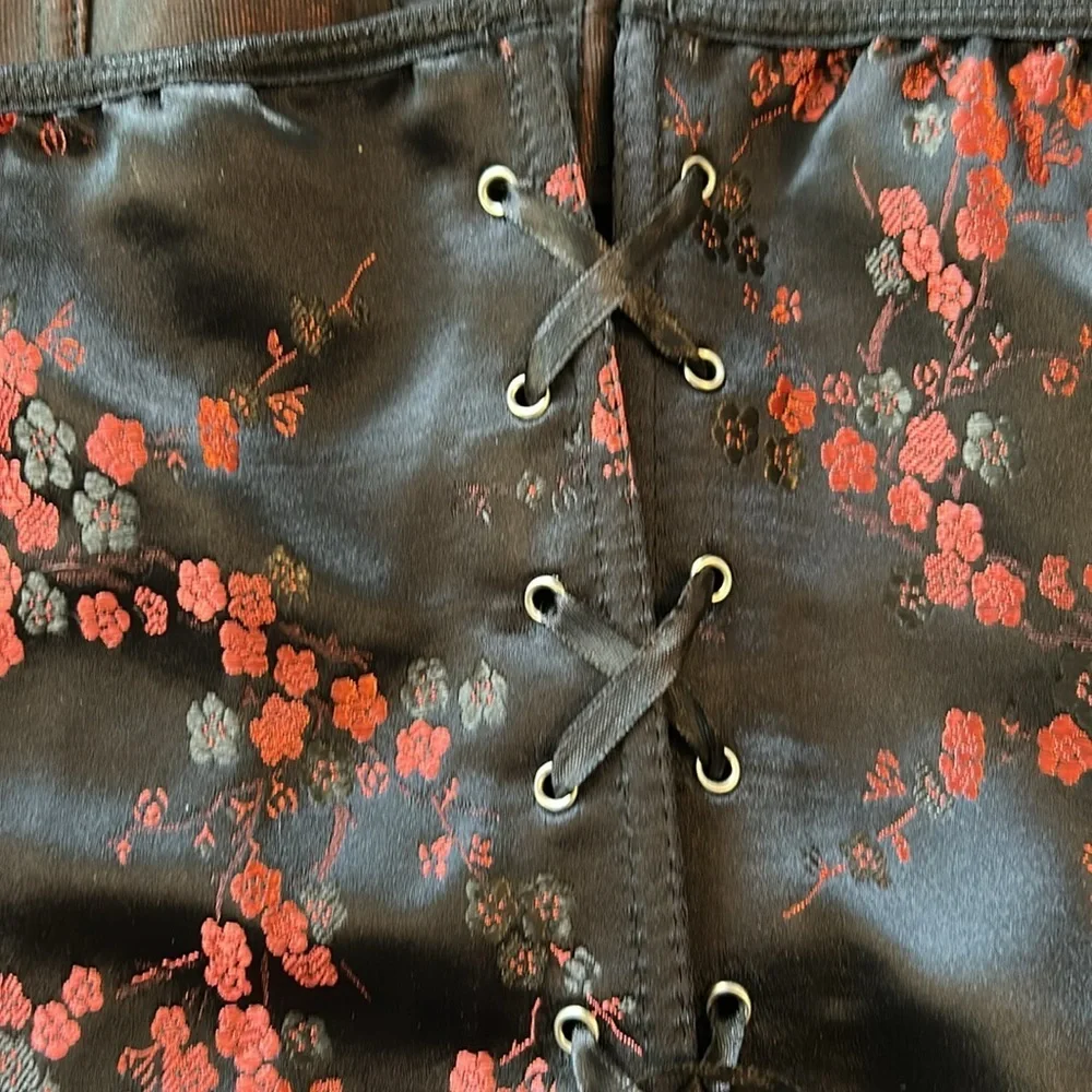 Vintage Y2K Corset Top Black & Red Satin Brocade Lace Trim Boning Hook & Eye 1X - Picture 5 of 14